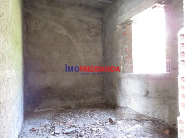 Moradia T2 para Venda em Caxarias