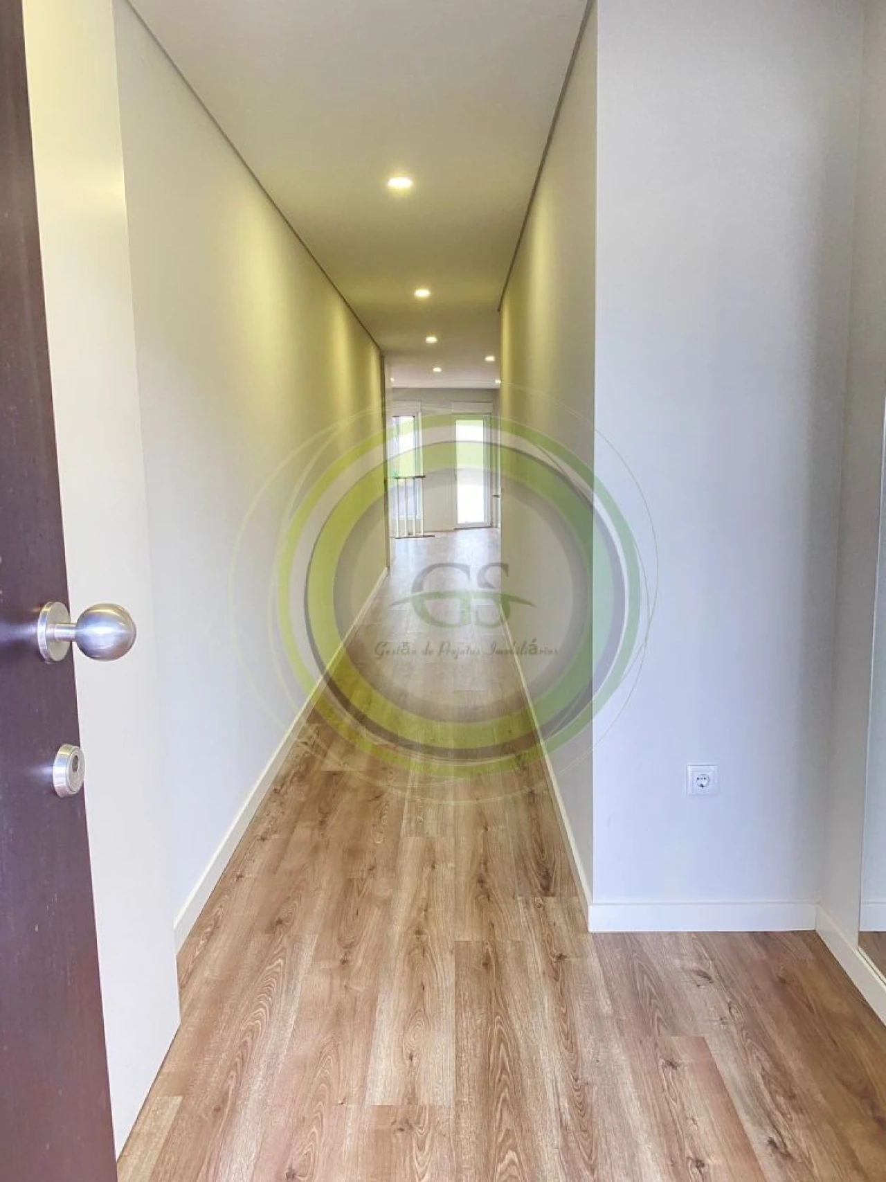 Moradia T2 para Venda em Arvore Foto 4