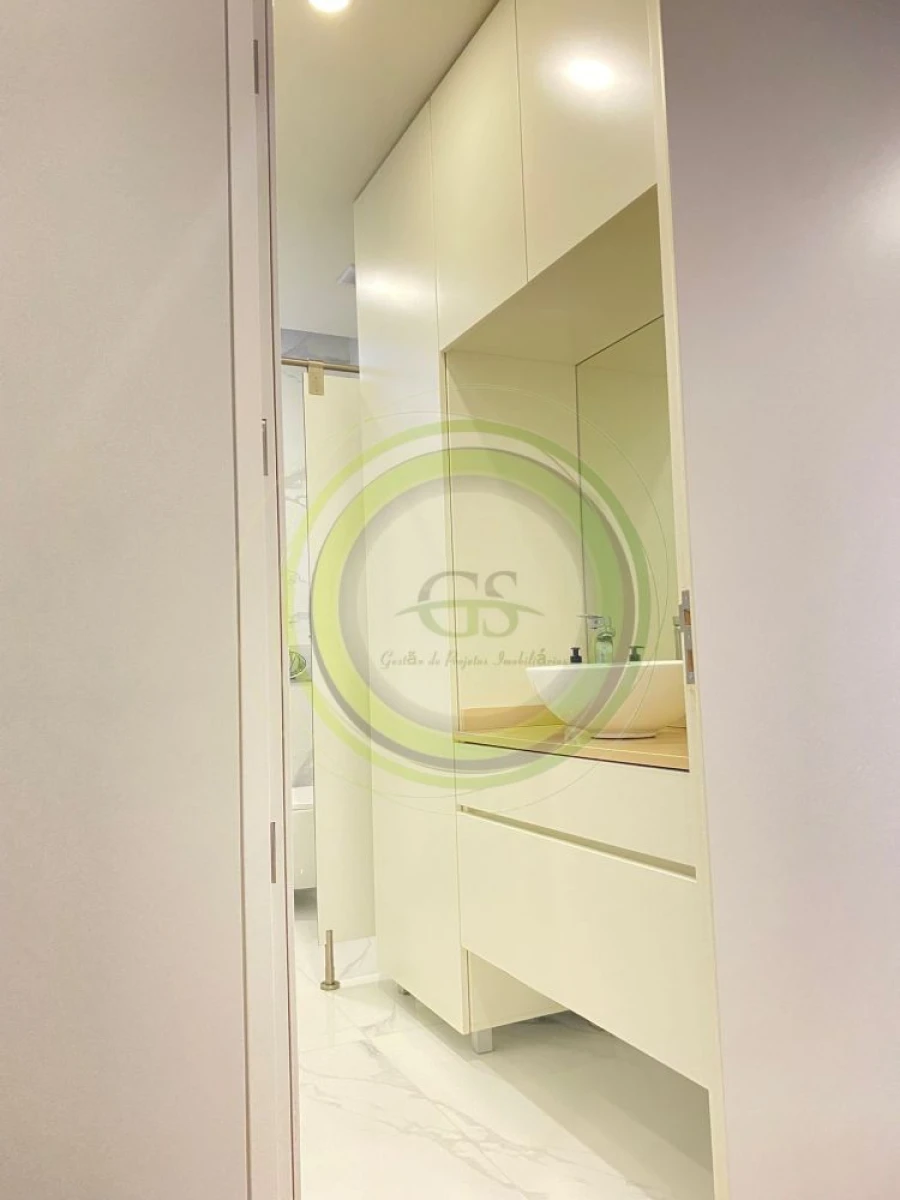 Moradia T2 para Venda em Arvore Foto 11