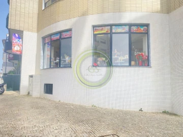 Loja para Trespasse em Aver-O-Mar, Amorim e Terroso