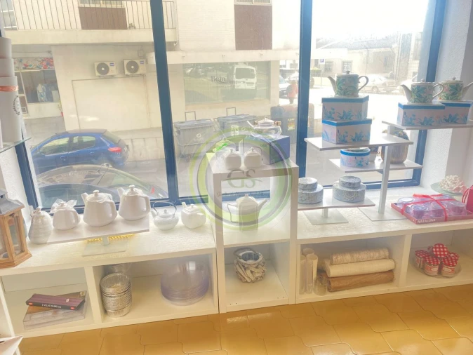 Loja para Trespasse em Aver-O-Mar, Amorim e Terroso Foto 2