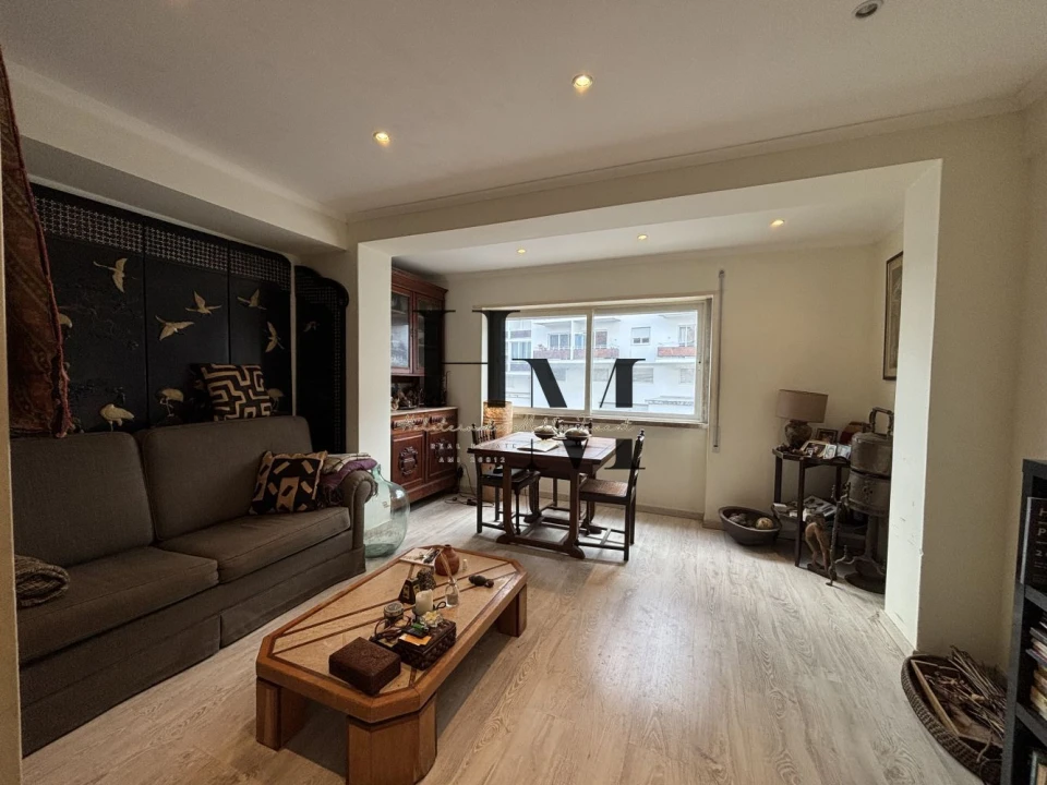 Apartamento T2 para Venda em Carcavelos e Parede Foto 2