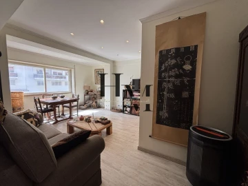 Apartamento T2 para Venda em Carcavelos e Parede