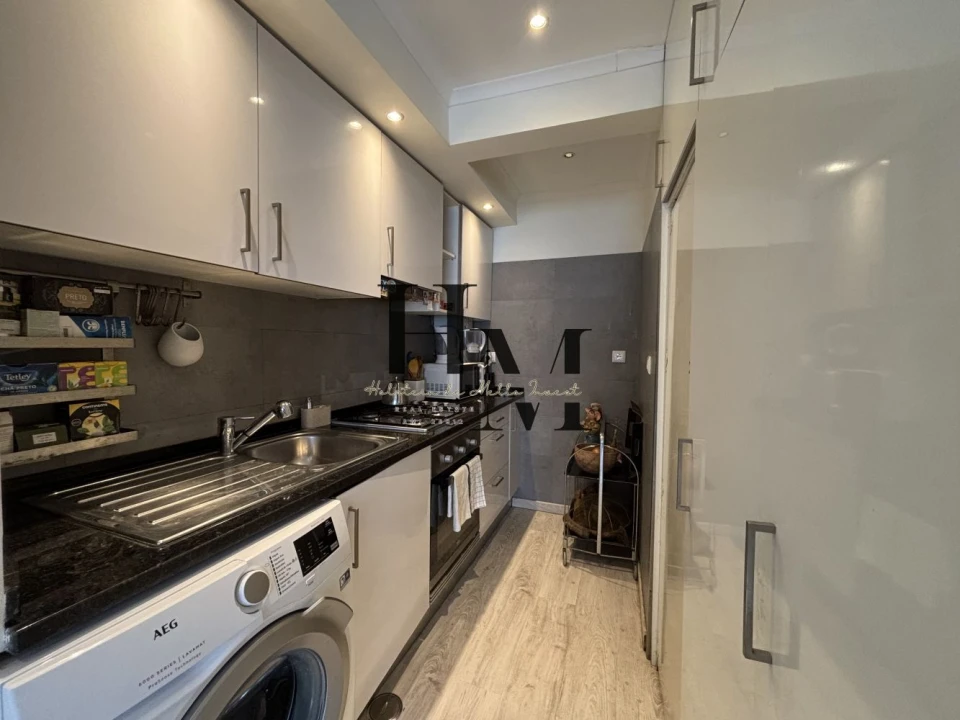 Apartamento T2 para Venda em Carcavelos e Parede Foto 4