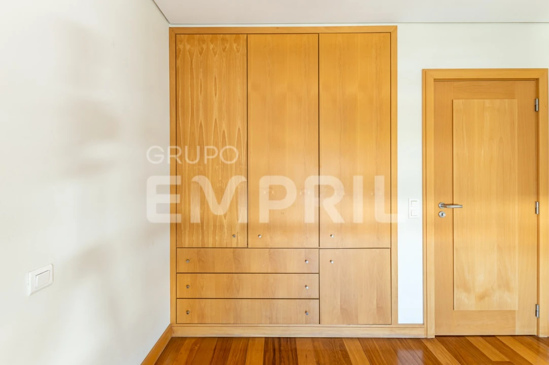 Apartamento T2 para Arrendamento em Ramalde Foto 34