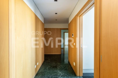 Apartamento T2 para Arrendamento em Ramalde