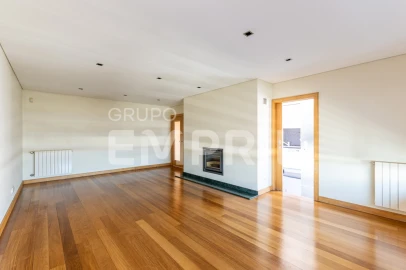 Apartamento T2 para Arrendamento em Ramalde