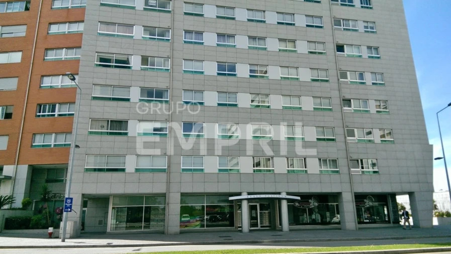 Apartamento T2 para Arrendamento em Ramalde Foto 2