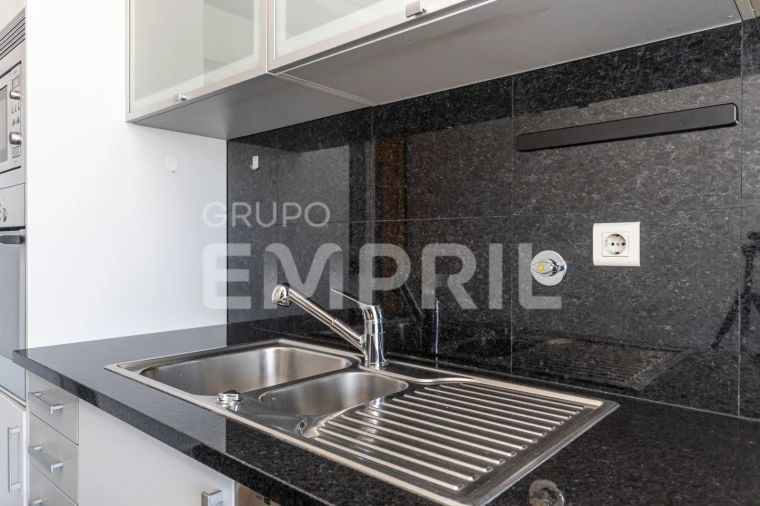 Apartamento T2 para Arrendamento em Ramalde Foto 16
