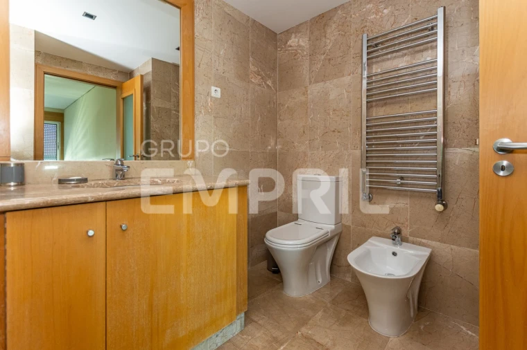 Apartamento T2 para Arrendamento em Ramalde Foto 28