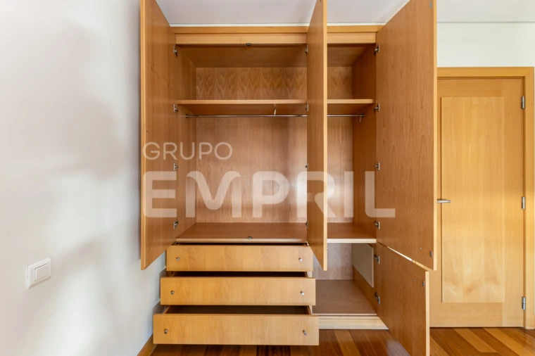 Apartamento T2 para Arrendamento em Ramalde Foto 33