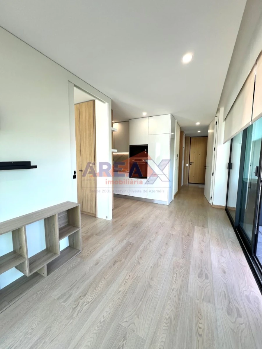 Apartamento T1 para Venda em São João da Madeira Foto 8