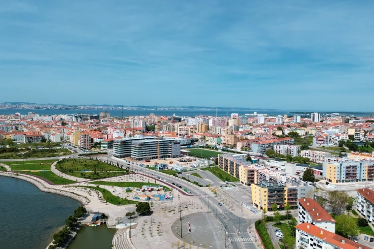 Loja para Venda em Alto do Seixalinho, Santo André e Verderena Foto 7