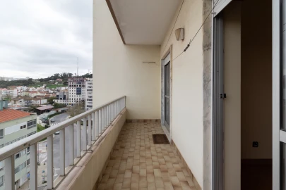 Apartamento T3 para Venda em Loures