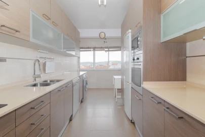 Apartamento T3 para Venda em Loures