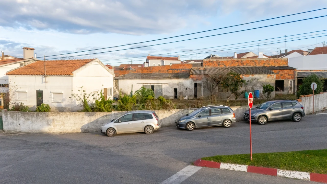 Moradia T3 para Venda em Serra D'El-Rei Foto 8