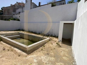 Moradia T4 para Venda em Charneca de Caparica e Sobreda