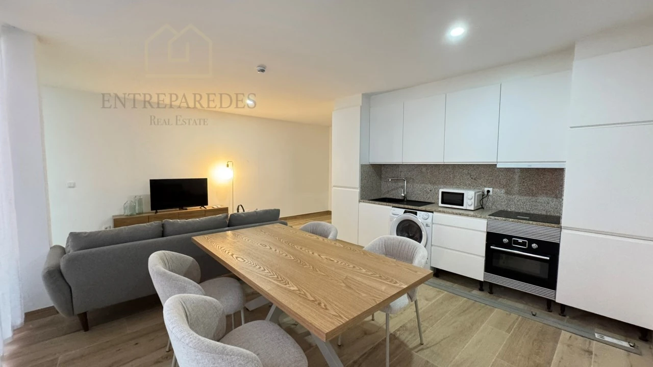 Apartamento T2 para Venda em Cedofeita, Santo Ildefonso, Sé, Miragaia, São Nicolau e Vitória Foto 4
