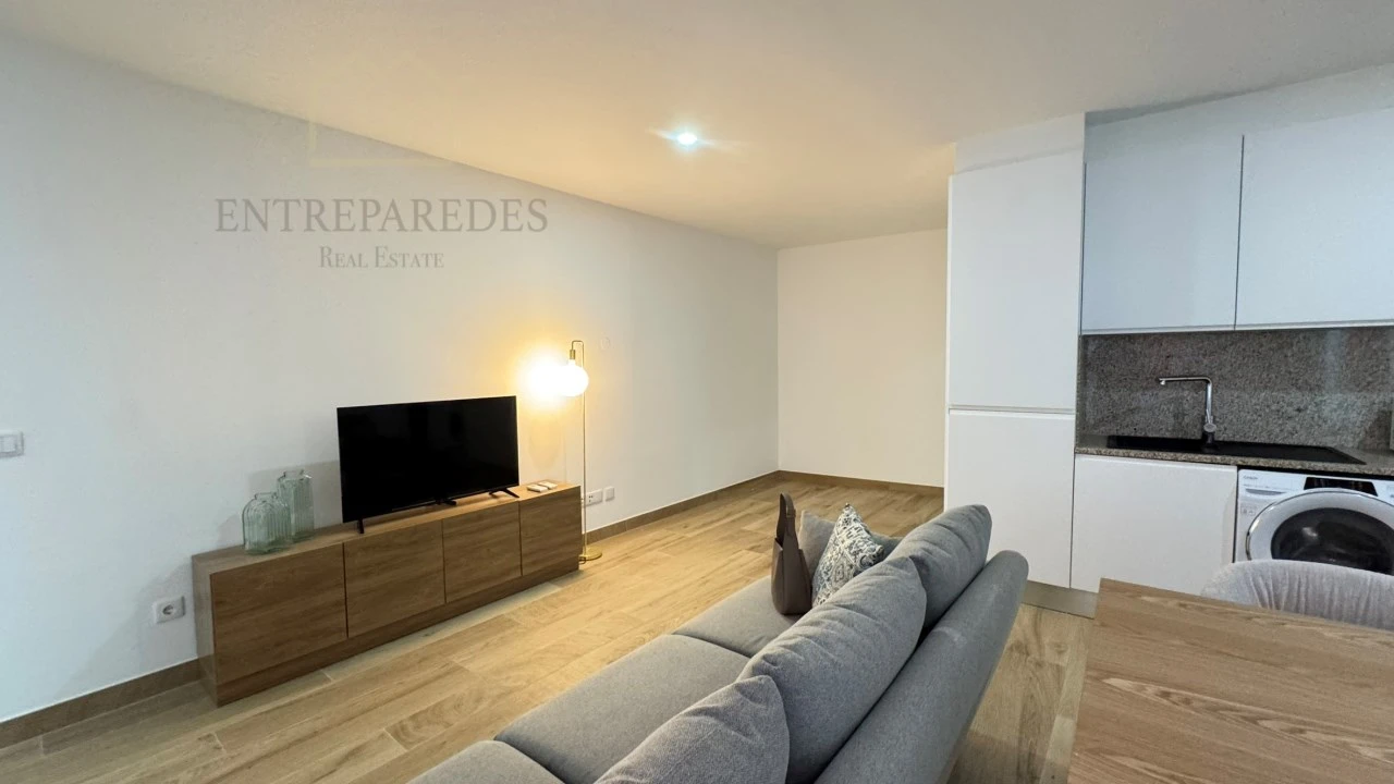 Apartamento T2 para Venda em Cedofeita, Santo Ildefonso, Sé, Miragaia, São Nicolau e Vitória Foto 5