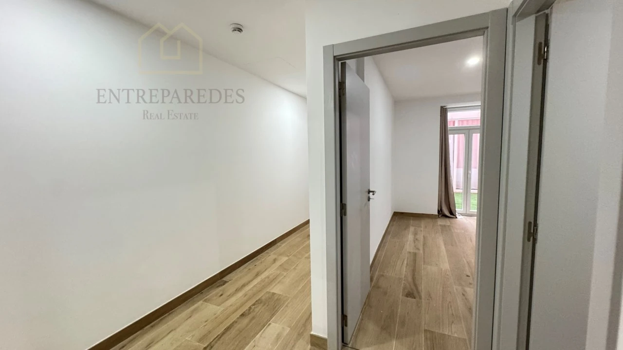 Apartamento T2 para Venda em Cedofeita, Santo Ildefonso, Sé, Miragaia, São Nicolau e Vitória Foto 17
