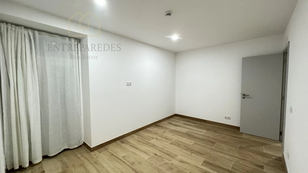 Apartamento T2 para Venda em Cedofeita, Santo Ildefonso, Sé, Miragaia, São Nicolau e Vitória Foto 30