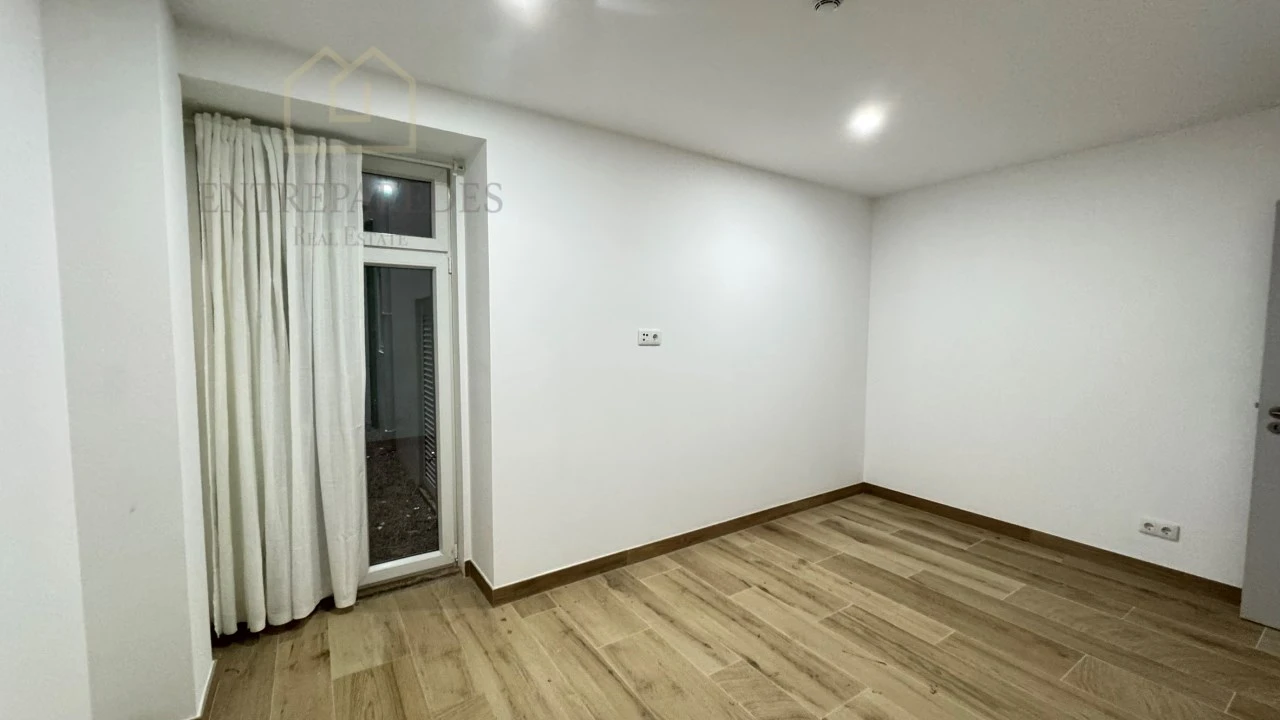 Apartamento T2 para Venda em Cedofeita, Santo Ildefonso, Sé, Miragaia, São Nicolau e Vitória Foto 32