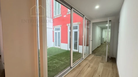 Apartamento T2 para Venda em Cedofeita, Santo Ildefonso, Sé, Miragaia, São Nicolau e Vitória