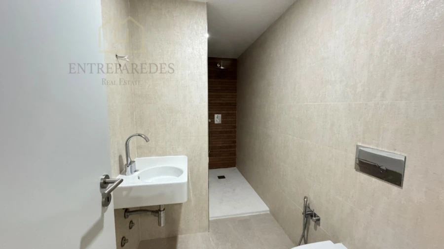 Apartamento T2 para Venda em Cedofeita, Santo Ildefonso, Sé, Miragaia, São Nicolau e Vitória Foto 24