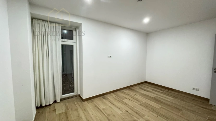 Apartamento T2 para Venda em Cedofeita, Santo Ildefonso, Sé, Miragaia, São Nicolau e Vitória Foto 32