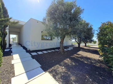 Moradia T4 para Venda em Atouguia da Baleia