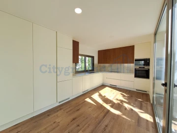 Moradia T4 para Venda em Atouguia da Baleia