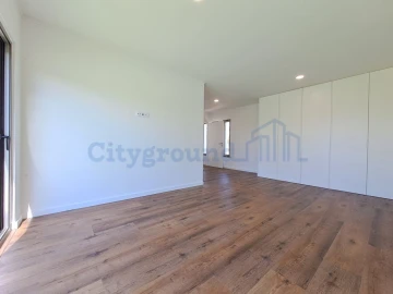 Moradia T4 para Venda em Atouguia da Baleia