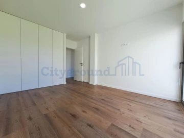 Moradia T4 para Venda em Atouguia da Baleia