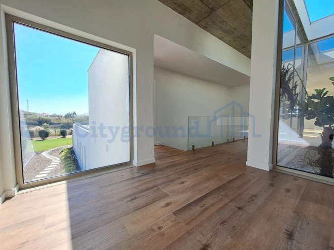 Moradia T4 para Venda em Atouguia da Baleia Foto 5