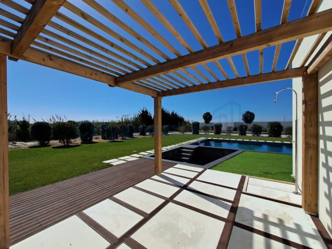 Moradia T4 para Venda em Atouguia da Baleia Foto 37