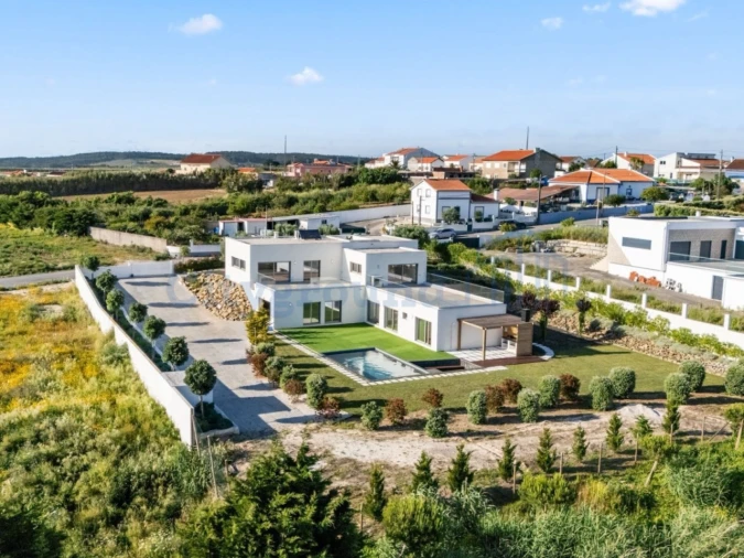 Moradia T4 para Venda em Atouguia da Baleia Foto 43