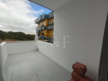 Apartamento T3 para Venda em Laranjeiro e Feijó