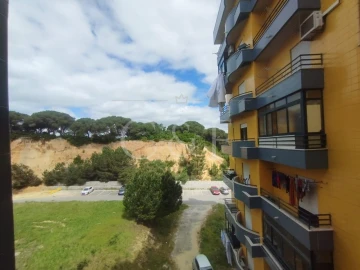 Apartamento T3 para Venda em Laranjeiro e Feijó