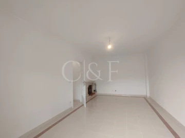 Apartamento T3 para Venda em Laranjeiro e Feijó