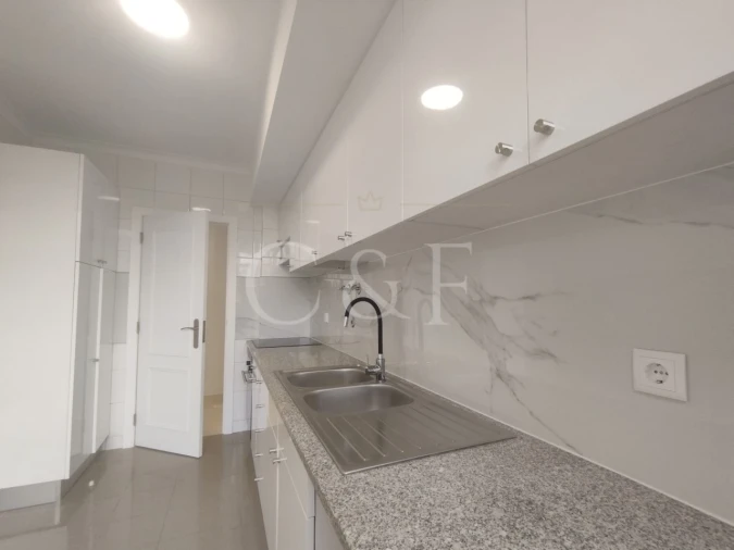 Apartamento T3 para Venda em Laranjeiro e Feijó Foto 12