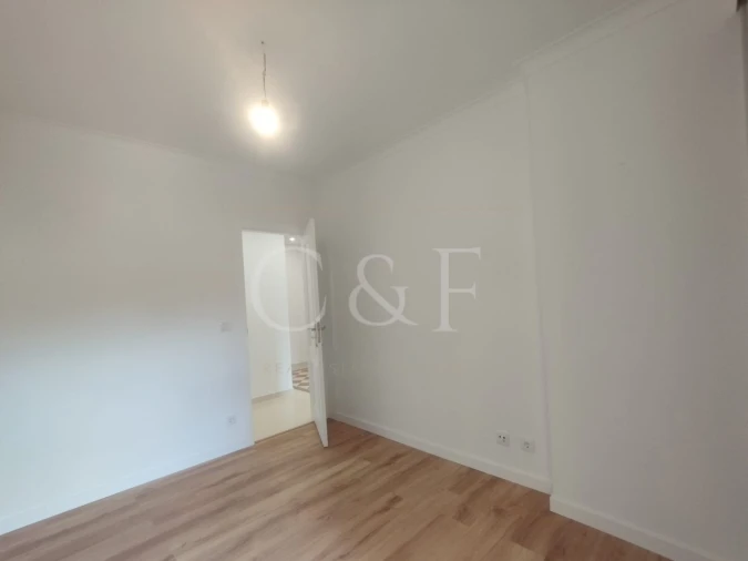 Apartamento T3 para Venda em Laranjeiro e Feijó Foto 22