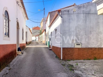 Moradia T2 para Venda em Alcanena e Vila Moreira