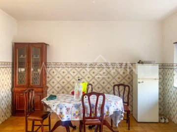 Moradia T2 para Venda em Alcanena e Vila Moreira