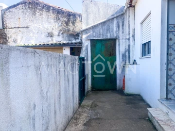 Moradia T2 para Venda em Alcanena e Vila Moreira