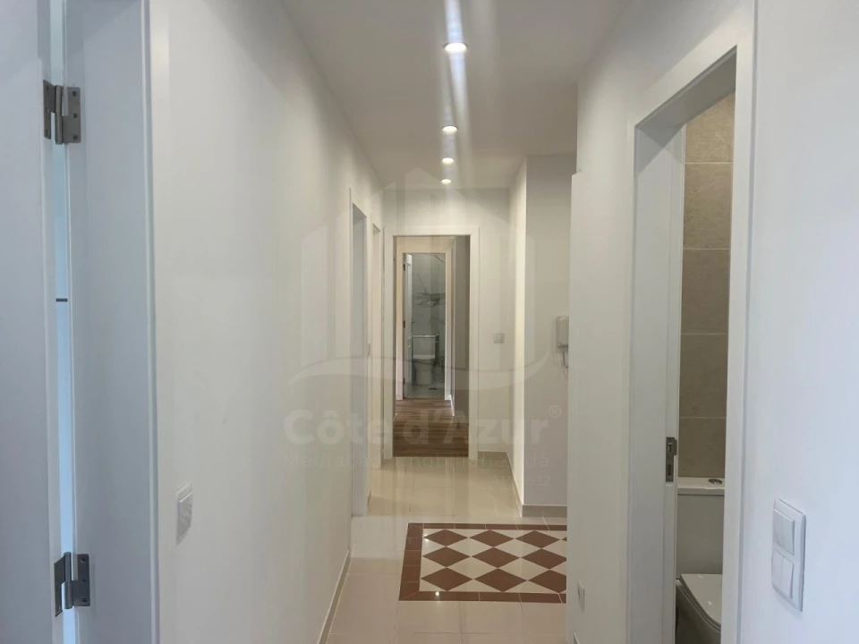 Apartamento T3 para Venda em Laranjeiro e Feijó Foto 8