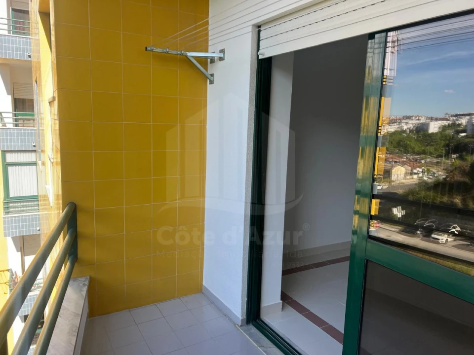 Apartamento T3 para Venda em Laranjeiro e Feijó Foto 19