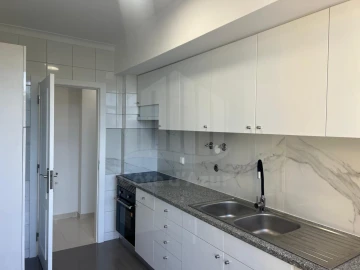 Apartamento T3 para Venda em Laranjeiro e Feijó