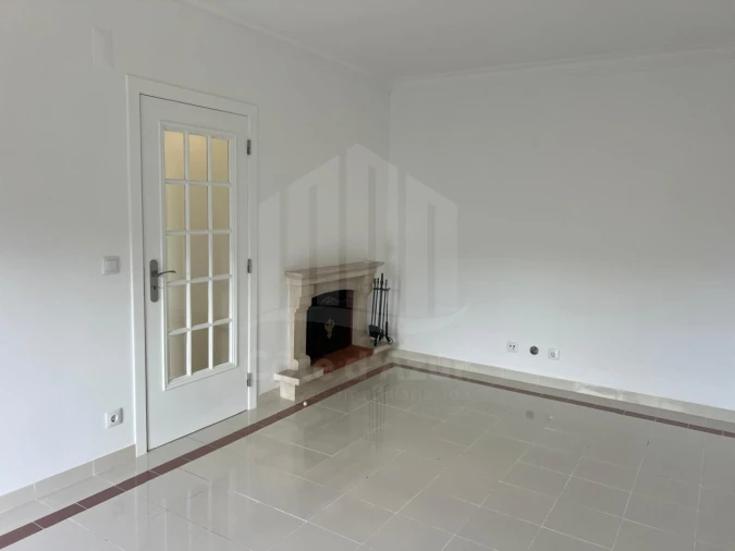 Apartamento T3 para Venda em Laranjeiro e Feijó Foto 4