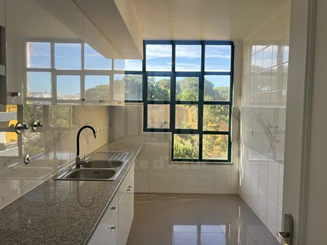 Apartamento T3 para Venda em Laranjeiro e Feijó