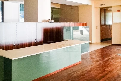 Loja para Venda em Quarteira